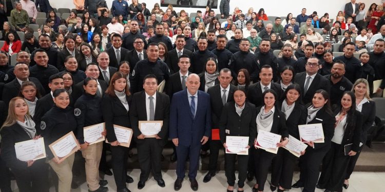 Recibe USJT a 58 egresados de Cursos de Formación Inicial para diferentes especialidades de la FGJT