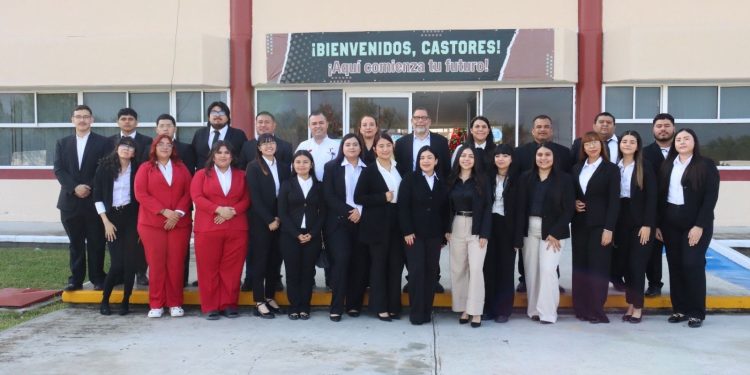 Impulsa UPRR preparación laboral de sus estudiantes mediante estadías profesionales