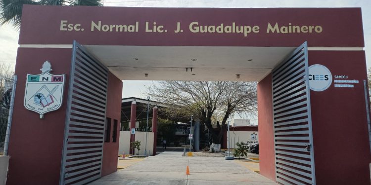 La Escuela Normal de Matamoros inició con un pre registro de aspirantes.