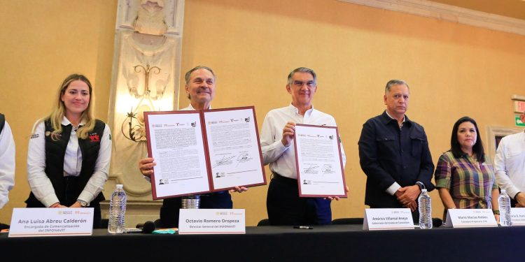 Reconoce Infonavit a Américo Villarreal por liderazgo en construcción de viviendas