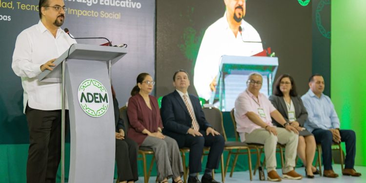 Impulsa SET mediante Congreso Internacional formación especializada de docentes y directivos en Tamaulipas