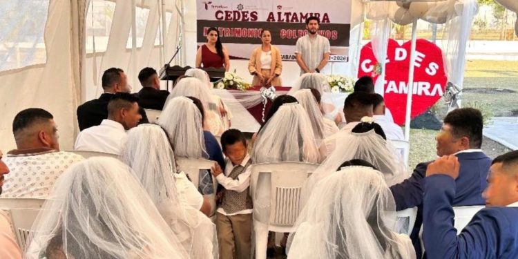 Celebra CEDES Altamira Día de San Valentín con matrimonios colectivos