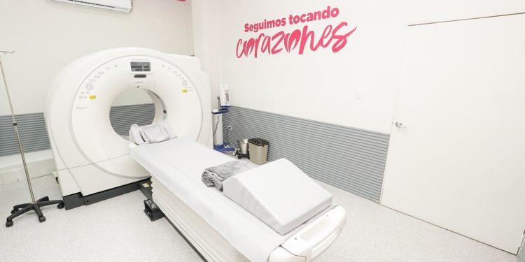 ¡A un mensaje de distancia! DIF Nuevo Laredo facilita citas para tomografías vía WhatsApp