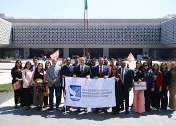 De Nuevo Laredo a los Poderes de la Unión: Estudiantes de la UAT realizan estancia en CDMX