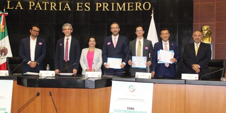 Destaca Tamaulipas avances en materia de electromovilidad en el Senado de la República