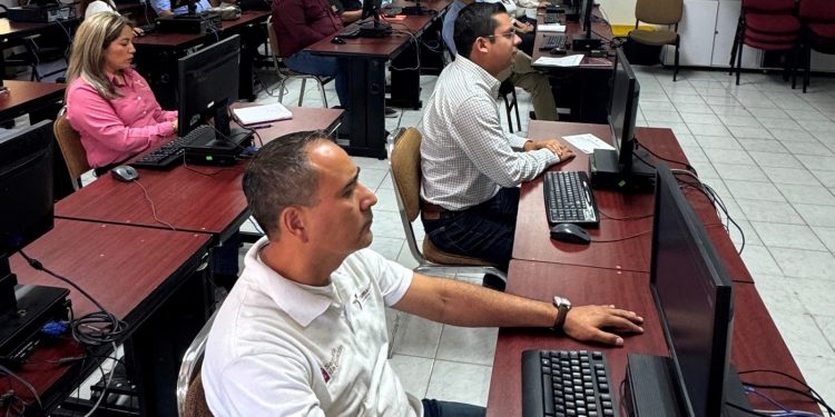 Capacita SET a personal de Unidad Ejecutiva en uso estratégico de Inteligencia Artificial