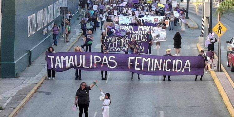 Cerca de 700 mujeres marchan en Tampico por el 8M; exigen justicia, seguridad e igualdad.