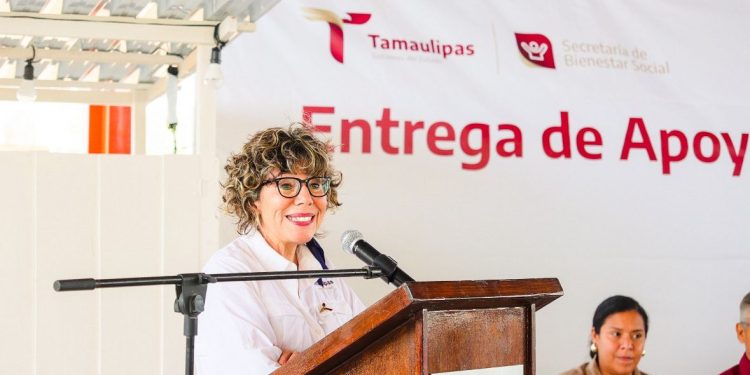 Entrega SEBIEN apoyos sociales y anuncia infraestructura deportiva en Cruillas