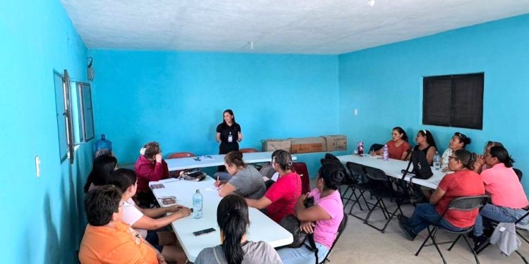 IDPET acerca servicios legales gratuitos a familias de Tula