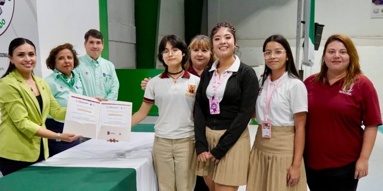 Preparatoria Municipal «Elena Poniatowska» arrasa en el Interpreparatorias 2026
