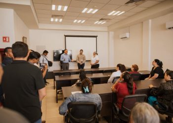 Beto Granados fortalece la coordinación con autoridades educativas estatales durante visita al CREDE Matamoros