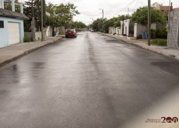 Beto Granados lleva nueva pavimentación y Mega Brigada a la colonia Abelardo de la Torre
