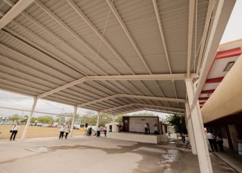 Entrega Presidente Municipal techumbre en escuela «Frida Kahlo», con inversión de más de tres millones de pesos».