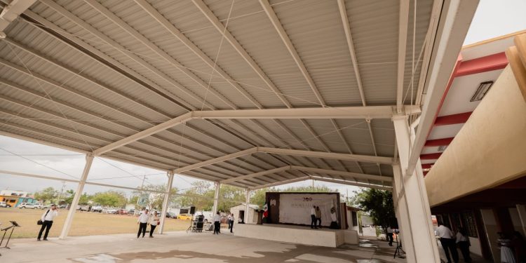 Entrega Presidente Municipal techumbre en escuela «Frida Kahlo», con inversión de más de tres millones de pesos».