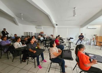 Capacitan a personal de albergues escolares en primeros auxilios