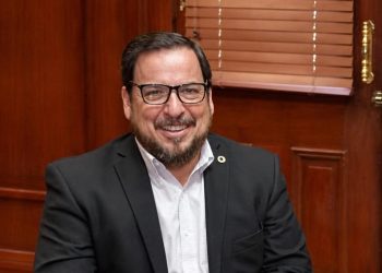 Paga SET incremento salarial a docentes tamaulipecos