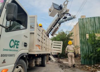Presidente Municipal se reúne con directivos de CFE para atender apagones en Matamoros