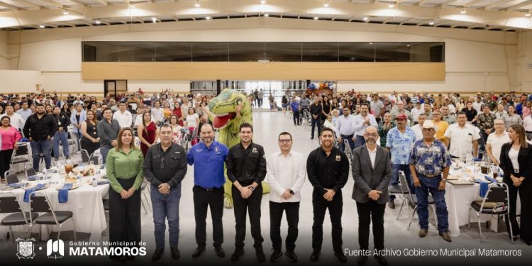 Reconoce Presidente Municipal la invaluable labor de los trabajadores municipales en el 46 Aniversario de su Sindicato