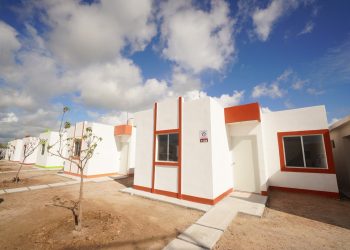 Entregan primeras 15 viviendas del programa Hogar Propio en Nuevo Laredo