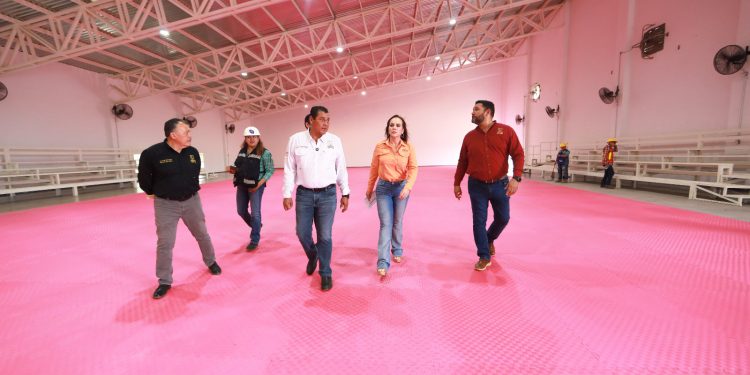 Avanza reconversión de antiguo Centro Acuático en nuevo complejo deportivo de Nuevo Laredo