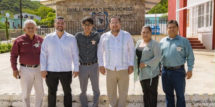 Dota SET de centro de cómputo a la Escuela Primaria Multigrado “Leona Vicario” de San Nicolás