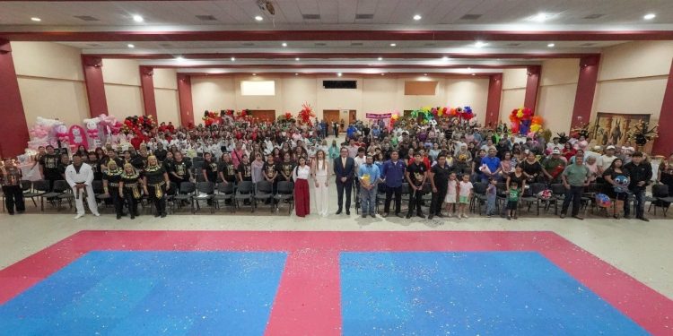 Más de 200 alumnas transforman su futuro al graduarse de los talleres del Sistema DIF Nuevo Laredo