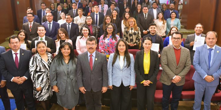 Estudiantes de excelencia de la UAT concluyen estancia académica en el Órgano de Administración Judicial