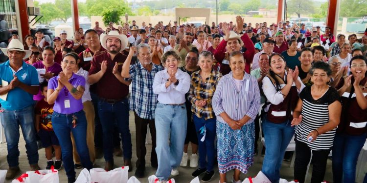 Entrega SEBIEN apoyos sociales y programas de empleo en González
