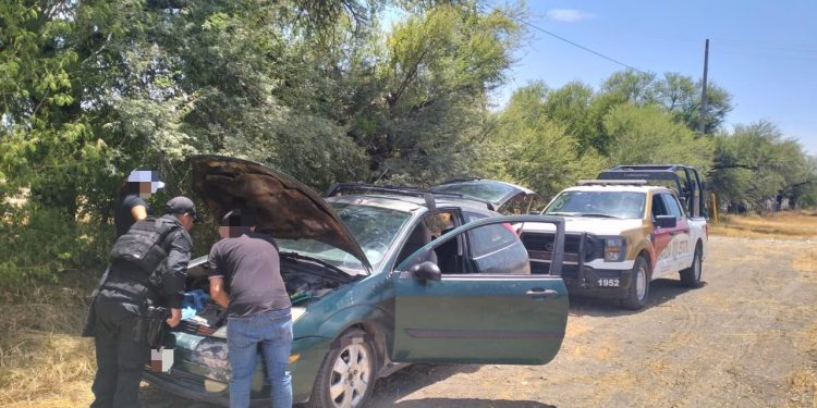 Guardia Estatal auxilia a viajeros con fallas mecánicas