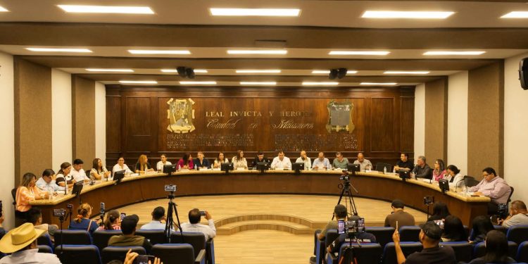 Beto Granados encabeza la Cuadragésima Segunda Sesión Ordinaria del R. Ayuntamiento de Matamoros
