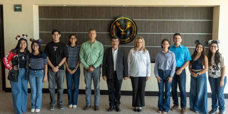 Afianza UAT movilidad internacional de estudiantes en el programa Disney 2026