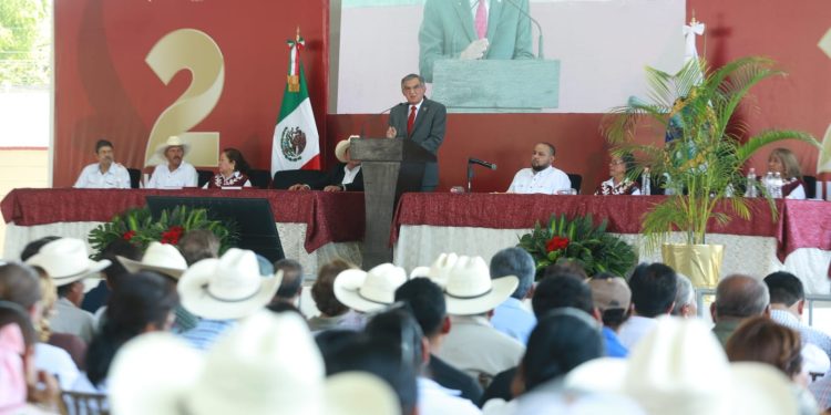 En Hidalgo, reitera Américo colaboración para impulsar desarrollo de los municipios