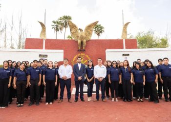 Beto Granados encabeza ceremonia solemne en honor a los Niños Héroes