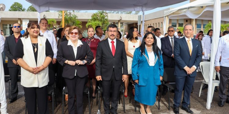 «La UAT es una universidad moderna, dinámica, con rostro humano y corazón social»: rector Dámaso Anaya