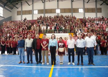 Carmen Lilia recupera 80 años de historia: entrega renovado el Gimnasio Escuadrón 201