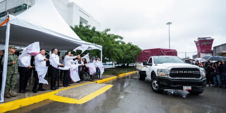Fortalece SET escuelas públicas con mobiliario y equipo tecnológico en Tamaulipas