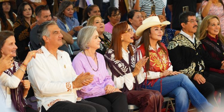 Carmen Lilia Canturosas promueve ventajas competitivas y atractivos de Nuevo Laredo en la Feria Tamaulipas 2026