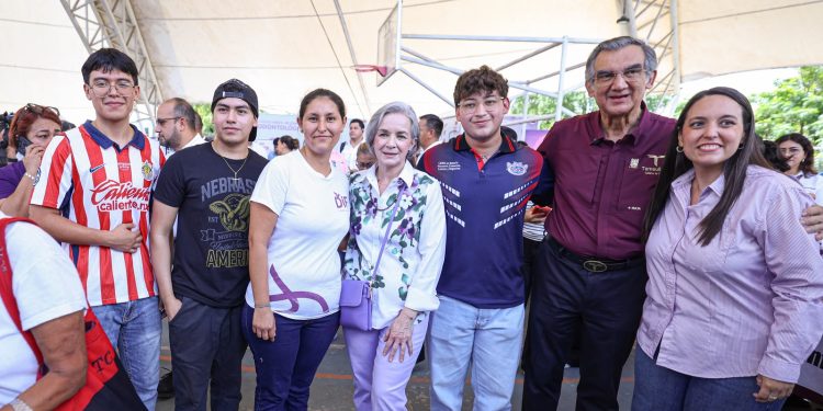 Américo y María de Villarreal acercan servicios de salud a las familias a través de Lazos del Bienestar