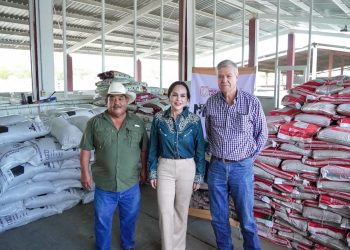 Fortalece alcaldesa Carmen Lilia Canturosas al sector ganadero con «Mineraliza tu Ganado»